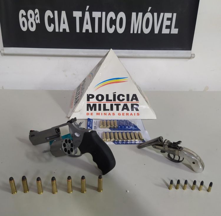 Polícia Militar prende um homem em Nova Serrana acusado de porte ilegal de armas de fogo