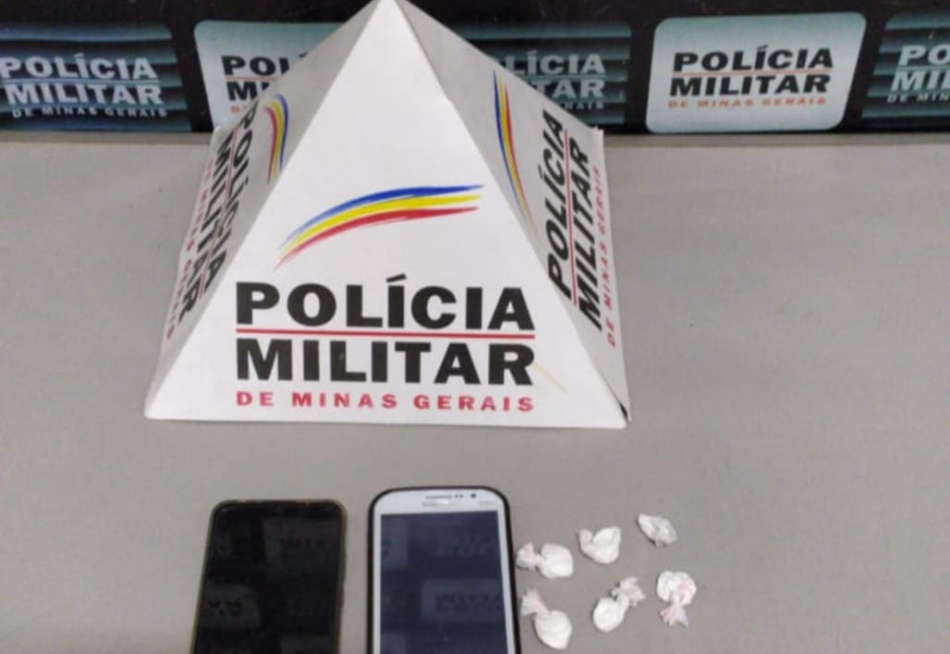 Rapaz de 18 anos é preso no bairro Recanto da Lagoa por tráfico de drogas