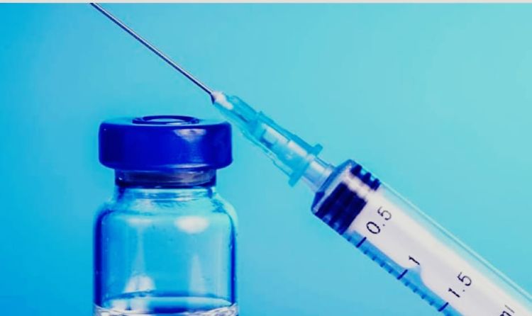 Em comunicado conjunto, laboratório AstraZeneca e Universidade de Oxford dizem que vacina contra a Covid-19 tem eficácia de 70%