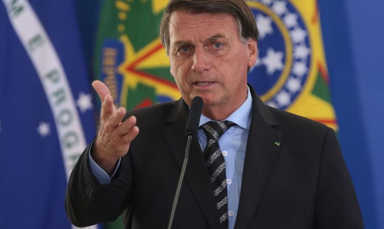 Bolsonaro afirma que solução para lidar com a Covid-19 passa pela união com os governadores