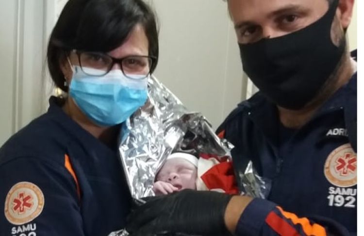 Equipe do Samu realiza parto dentro de ambulância no distrito de Carioca