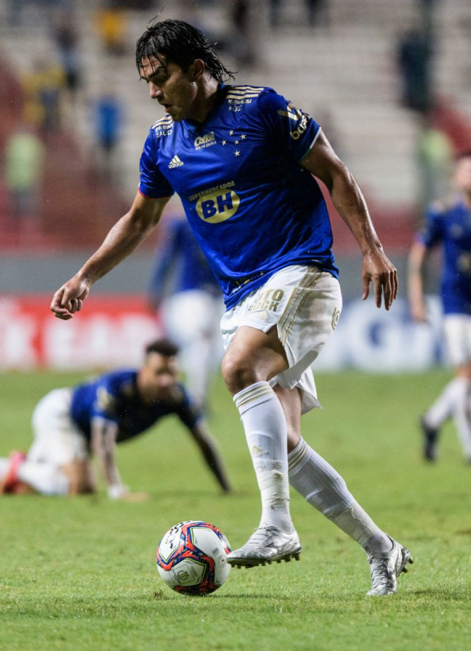 Cruzeiro empata com o Vila Nova-GO e volta a se preocupar com a zona de rebaixamento