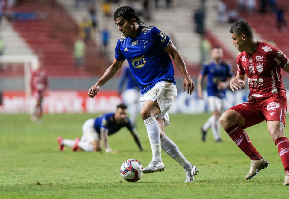 Cruzeiro empata com o Vila Nova-GO e volta a se preocupar com a zona de rebaixamento