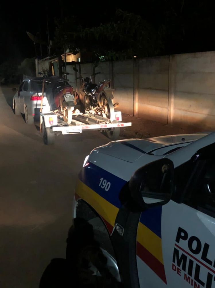 Polícia Militar apreende motos que perturbavam a ordem no Distrito de Ibitira