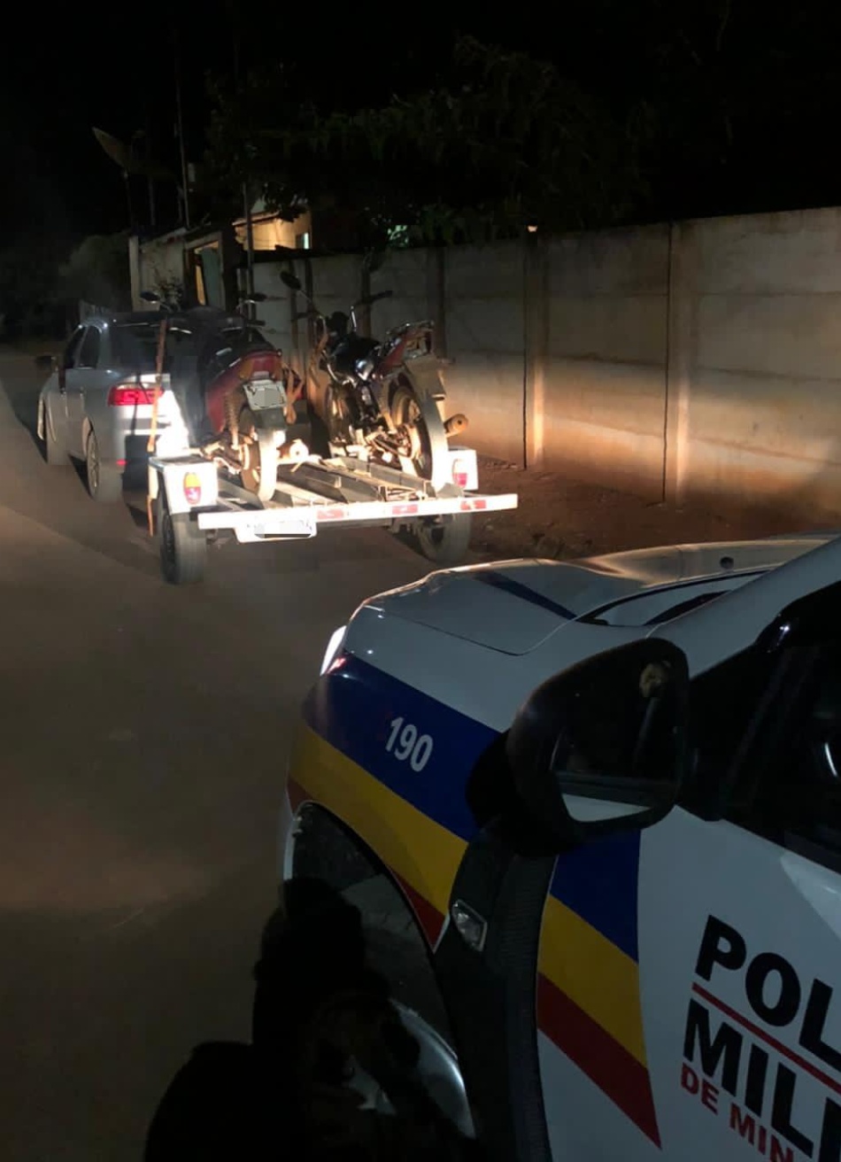 Polícia Militar apreende motos que perturbavam a ordem no Distrito de Ibitira