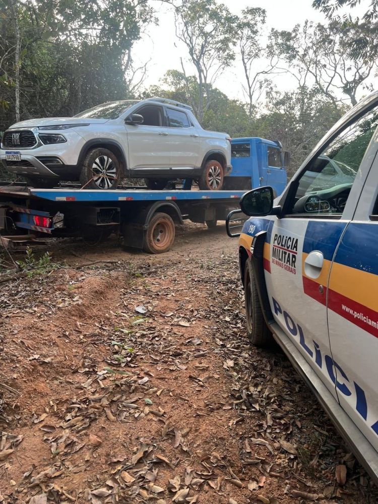 Papagaios – Polícia Militar recupera veículo roubado em Pitangui