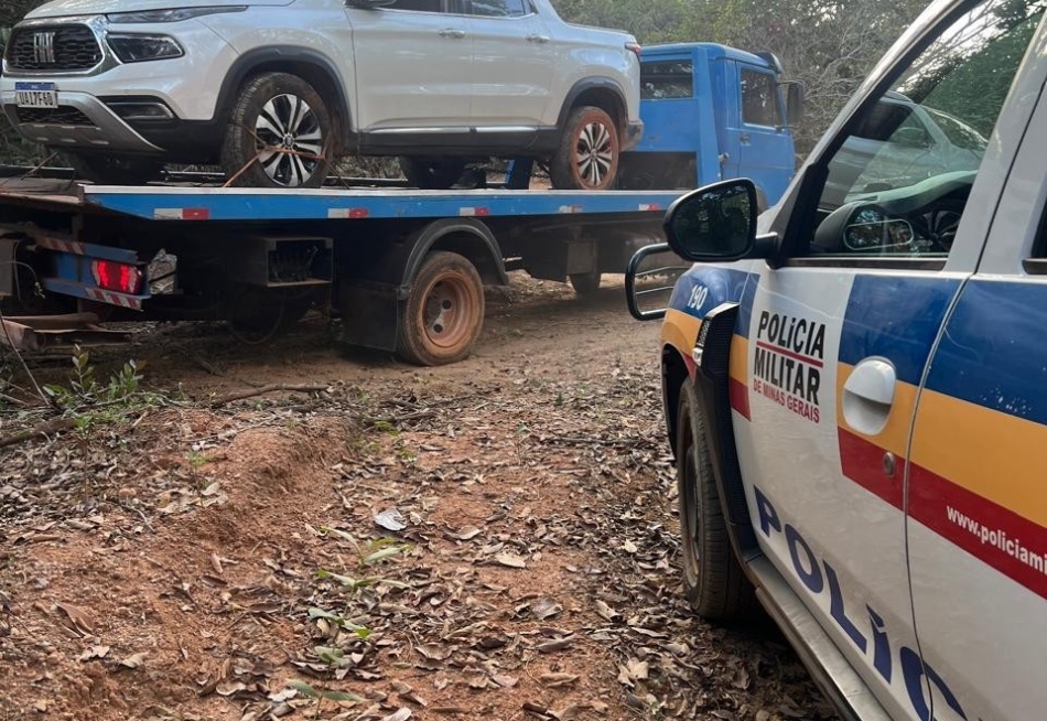 Papagaios – Polícia Militar recupera veículo roubado em Pitangui