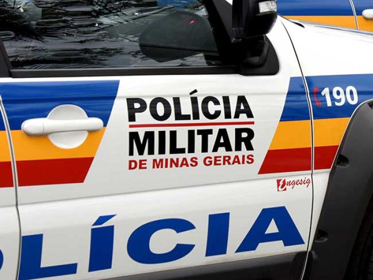 Polícia Militar prende homem por receptação de celular