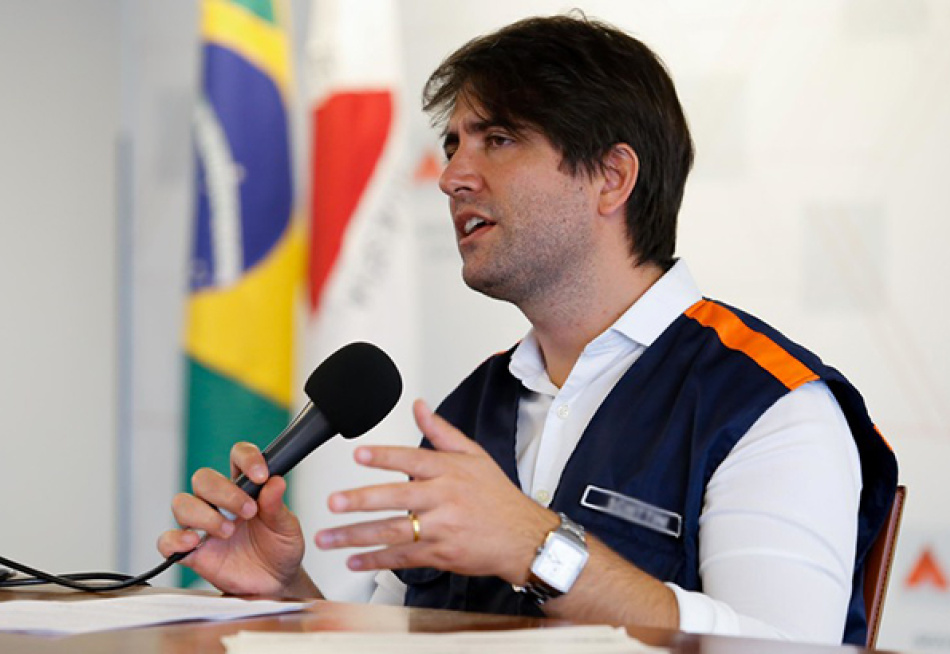 Estado tem queda de 38% na incidência da covid-19 e quatro regiões avançam para onda amarela do Minas Consciente