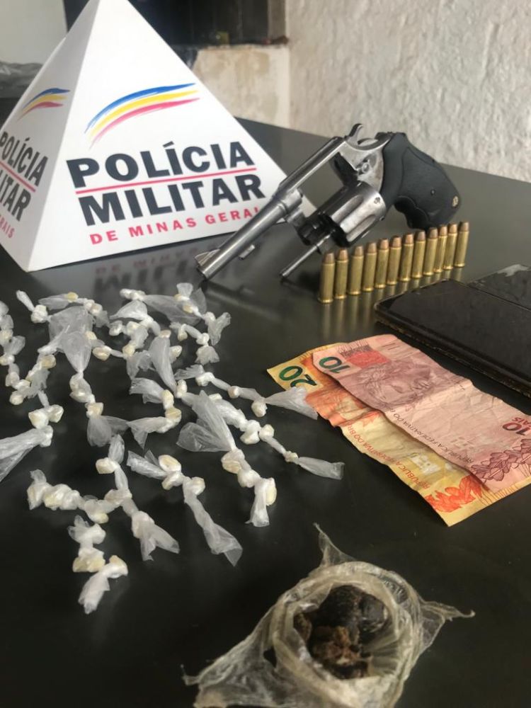 Adolescente de 17 anos é apreendido em Maravilhas acusado de tráfico de drogas e porte ilegal de arma de fogo