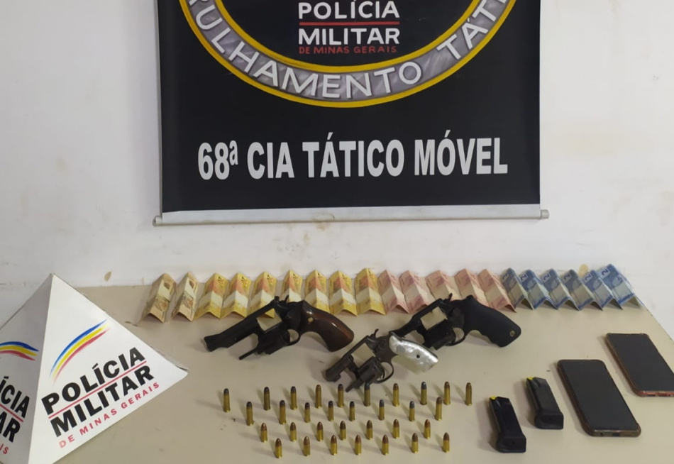 Polícia Militar prende dois homens em Nova Serrana com três revólveres