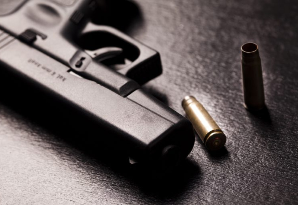 FORAGIDO DA JUSTIÇA É CAPTURADO PELA PM NO BAIRRO SERINGUEIRAS.