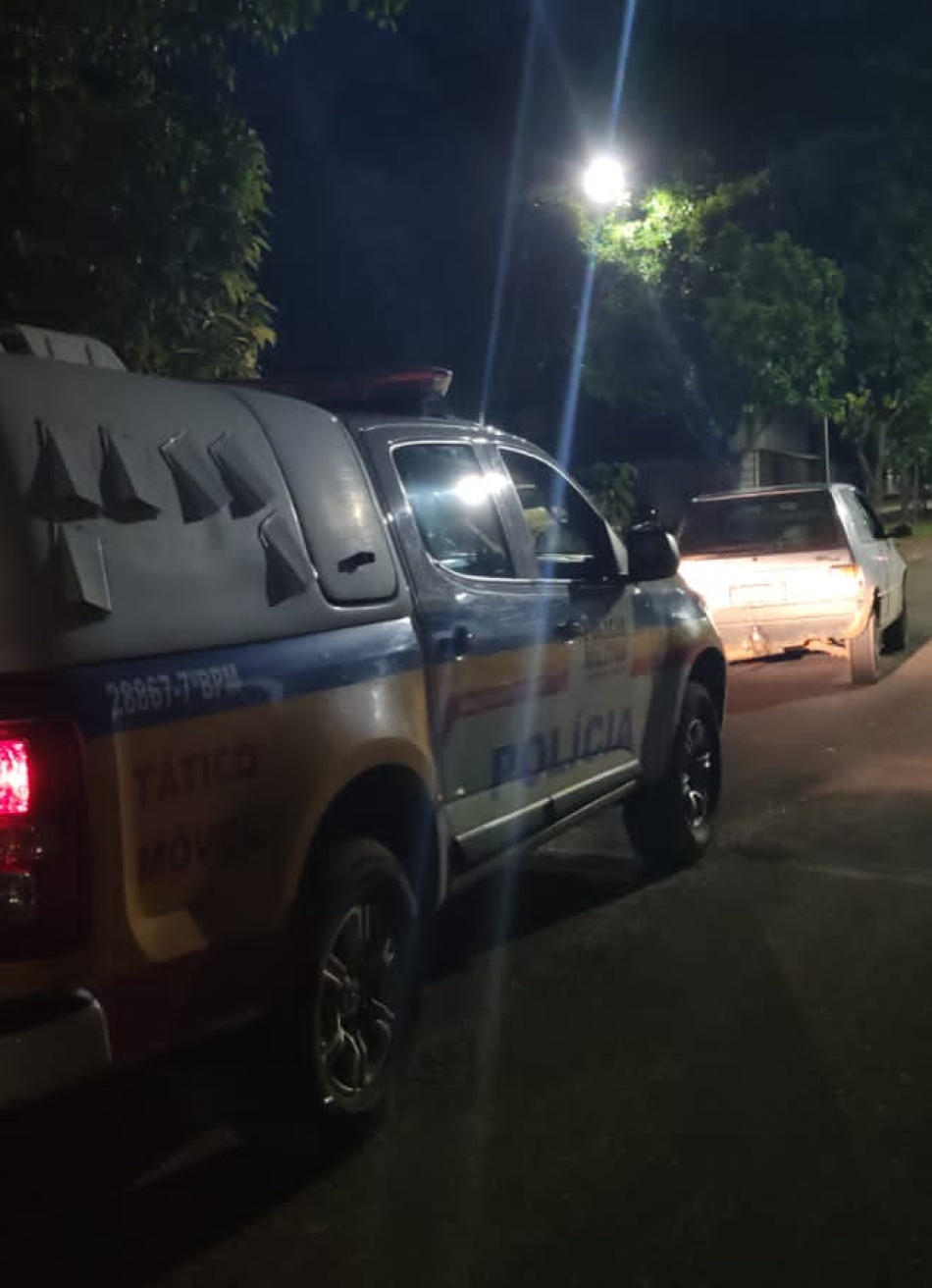 Polícia Militar recupera carro furtado em Bom Despacho