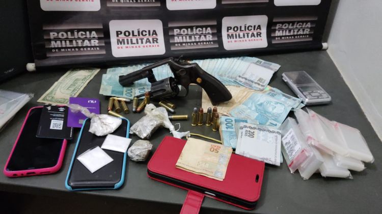 Casal é preso em Bom Despacho com uma arma calibre .38 e drogas