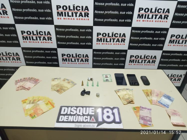 Polícia Militar apreende drogas e dinheiro em Lagoa da Prata