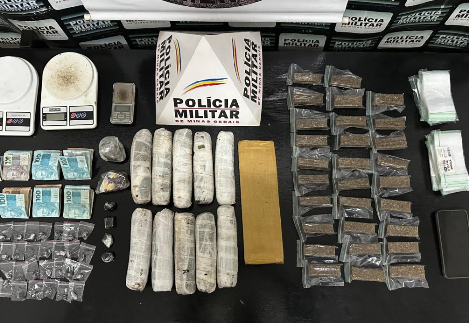 Pará de Minas – Homem é preso e drogas são apreendidas durante blitz de trânsito realizada pela Polícia Militar