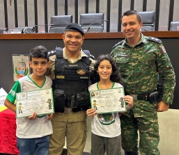 Pará de Minas – Polícia Militar de Meio Ambiente Realiza Formatura do PROGEA com Escolas Municipais