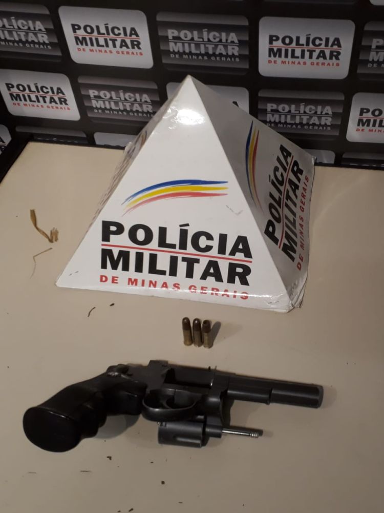 Polícia Militar interrompe pancadão que era realizado no bairro Residencial Fonte Boa, em Divinópolis