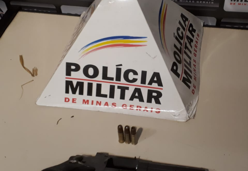 Polícia Militar interrompe pancadão que era realizado no bairro Residencial Fonte Boa, em Divinópolis
