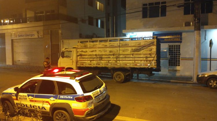 Polícia Militar apreende em Igaratinga caminhão com vários indícios de adulteração