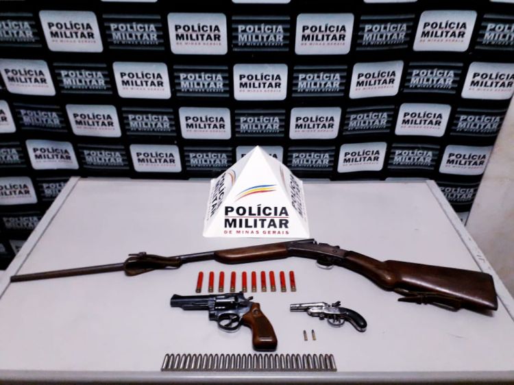 Polícia Militar prende três suspeitos em Gorduras por porte ilegal de armas