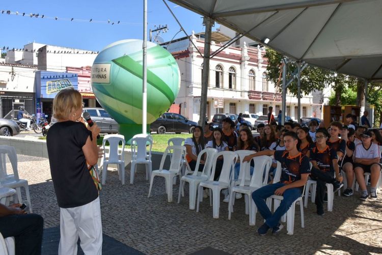 10ª Paraliteratura movimenta a Praça Torquato de Almeida