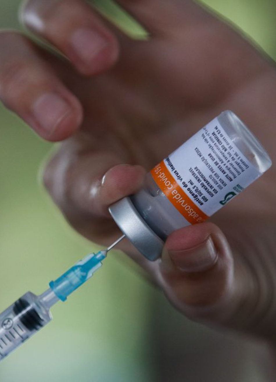 Idosos de 67 anos e profissionais das forças de segurança de Pará de Minas recebem nesta quinta-feira a primeira dose da vacina contra a Covid-19