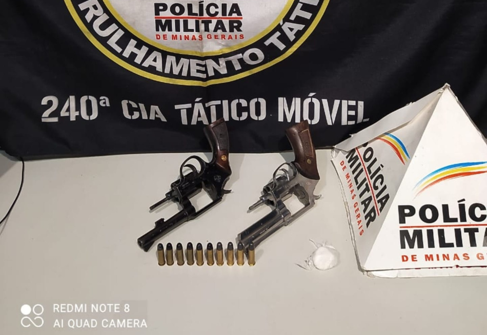Trio é preso em Divinópolis acusado de porte ilegal de arma de fogo e tráfico de drogas