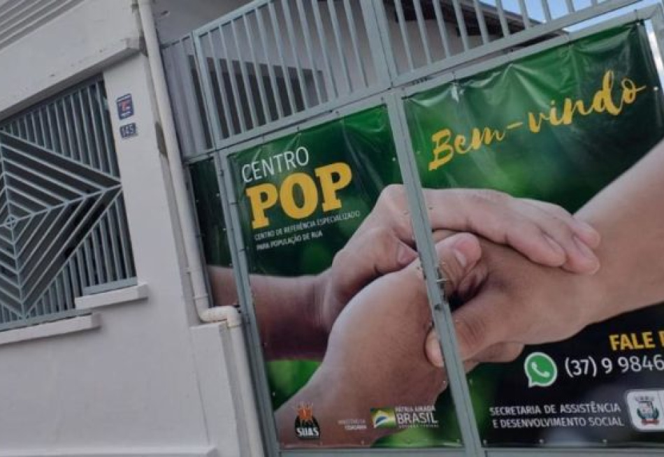 Centro Pop de Pará de Minas faz campanha de doação de roupas para a população em situação de rua