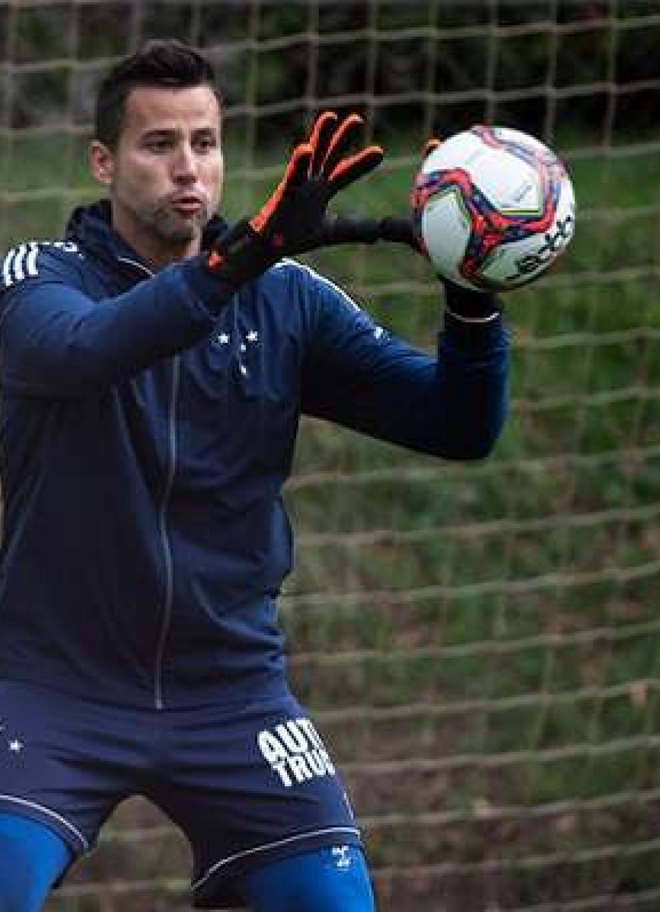 América tem interesse na contratação do goleiro Fábio