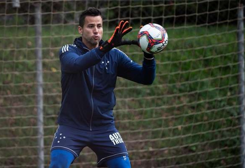 América tem interesse na contratação do goleiro Fábio