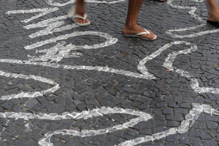 Menor de 16 anos é morto a tiros no bairro Santos Dumont