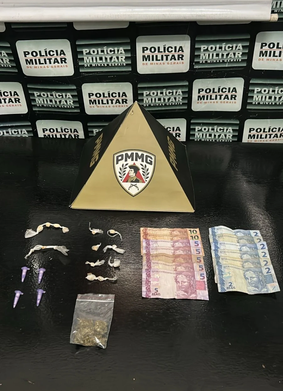 Adolescentes são apreendidos por envolvimento com tráfico de drogas no bairro Cecília Meireles.