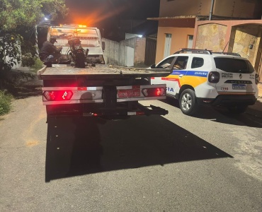 Maravilhas – Polícia Militar apreende motocicleta com escapamento irregular e condutor por direção perigosa