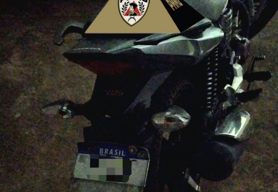 CONCEIÇÃO DO PARÁ/MG – POLÍCIA MILITAR LOCALIZA VEÍCULO FURTADO E APREENDE ADOLESCENTE DURANTE AÇÃO PREVENTIVA