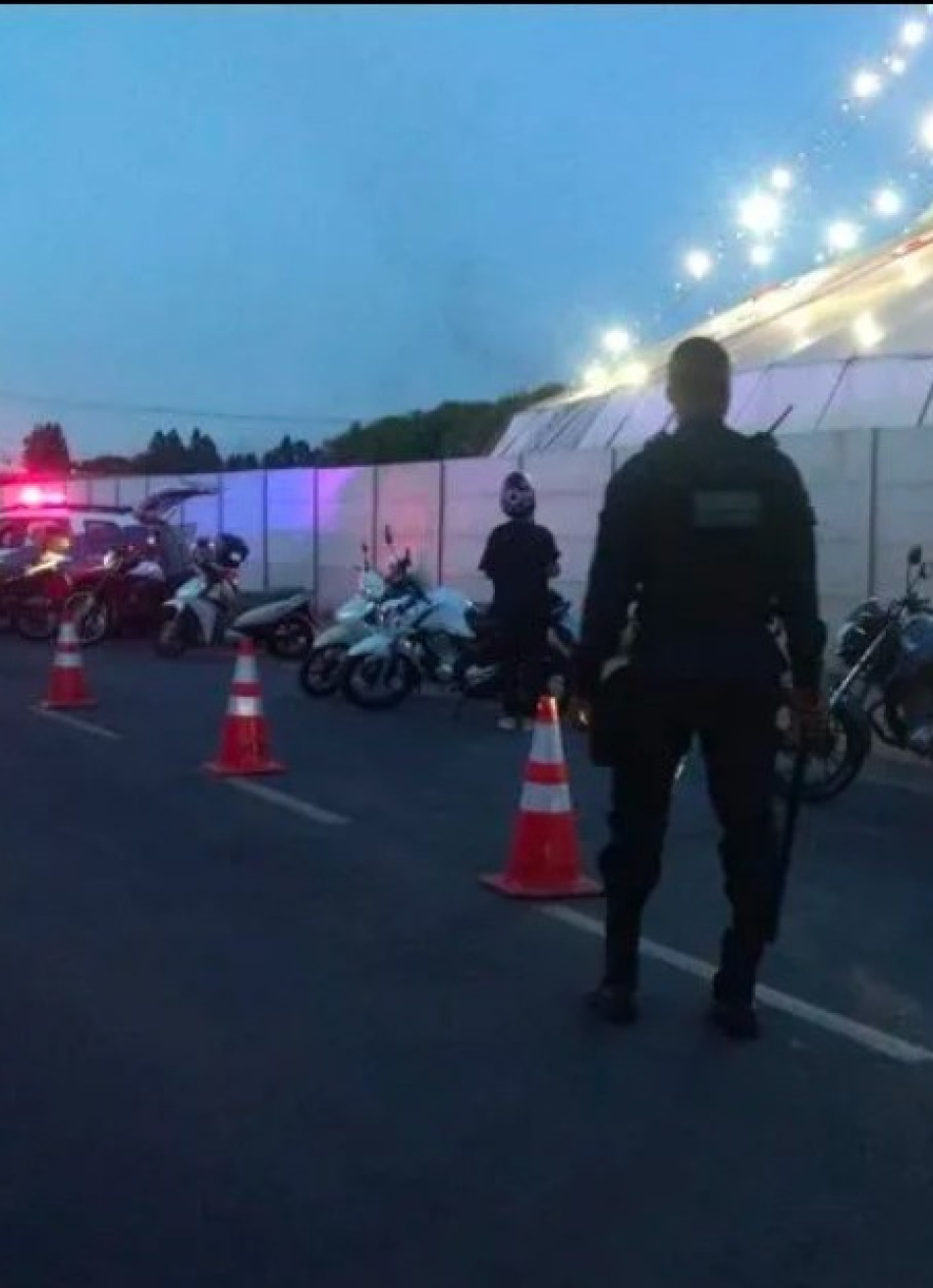 Motocicletas são apreendidas durante blitz da GCM na rua Nova Serrana