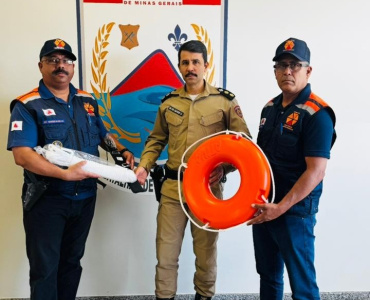 NOVA SERRANA/MG – 60º BPM RECEBE KIT DE SALVAMENTO DA DEFESA CIVIL
