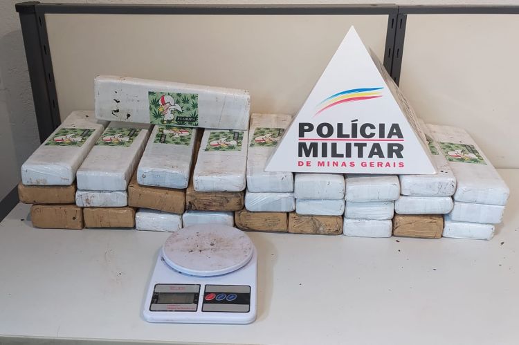 Polícia Militar apreendeu grande quantidade de drogas na zona rural de Divinópolis