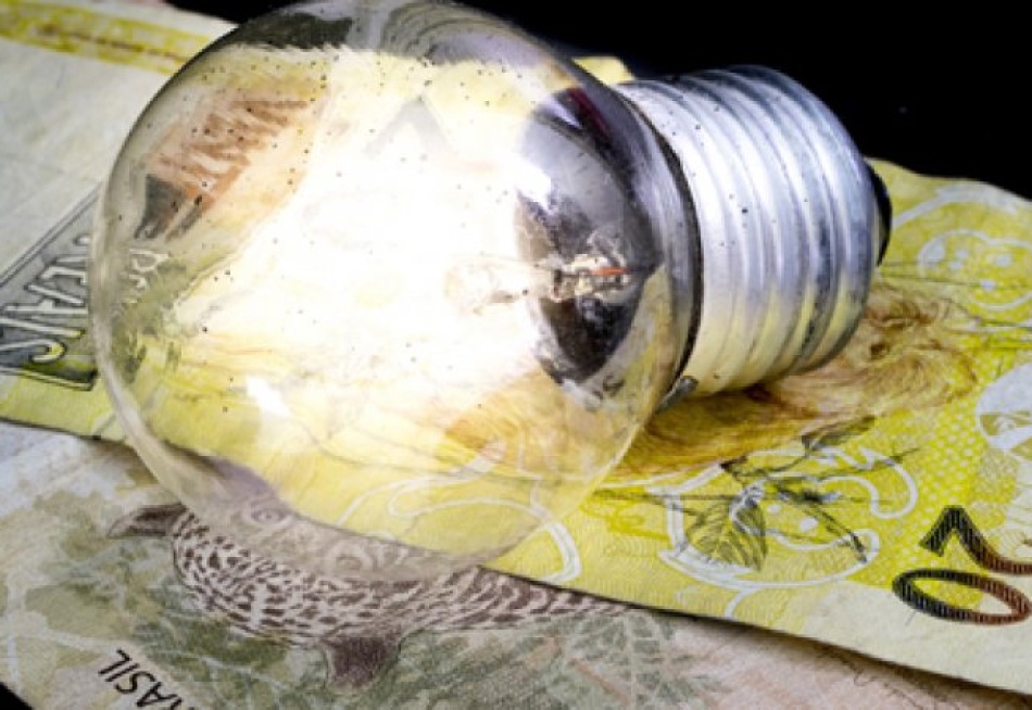 Romeu Zema anuncia que conta de luz não terá reajuste pelo segundo ano consecutivo