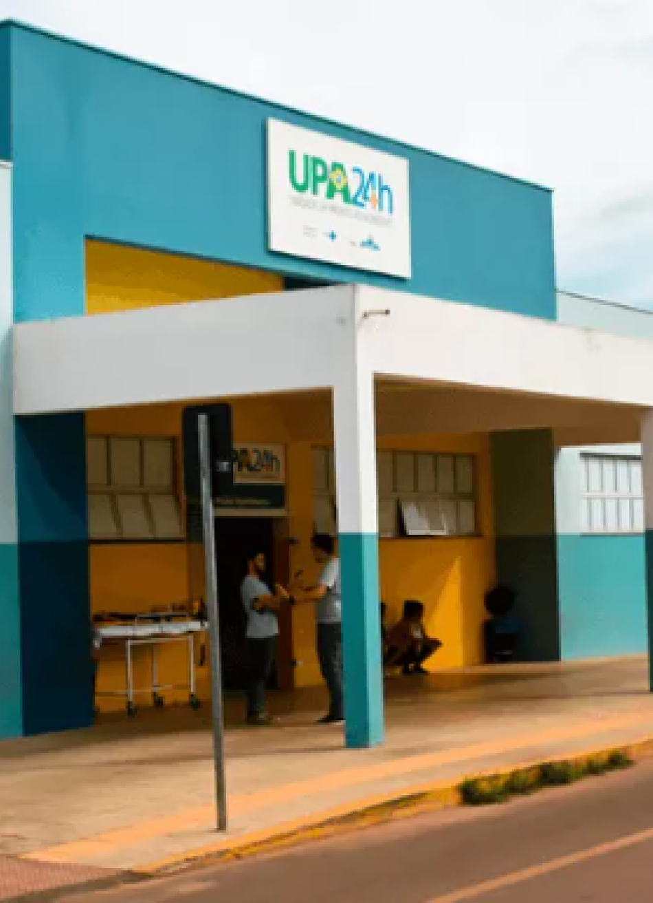 Criança de 4 anos sofre fraturas e perfuração no tímpano após agressão; padrasto é preso em Pará de Minas