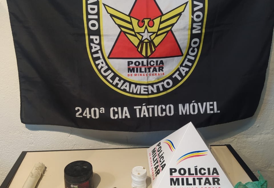 Rapaz é preso por tráfico de drogas em Divinópolis