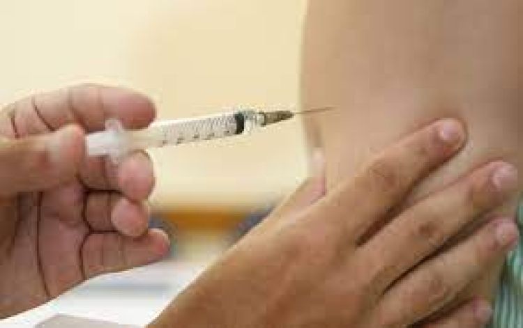 População em em geral de 39 anos e menores de 14 anos sem comorbidade recebem nesta quarta-feira a vacina contra a Covid-19