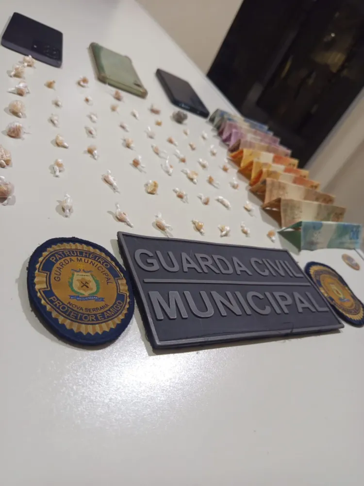 Nova Serrana – GCM prende três por tráfico de drogas no Bairro São Geraldo
