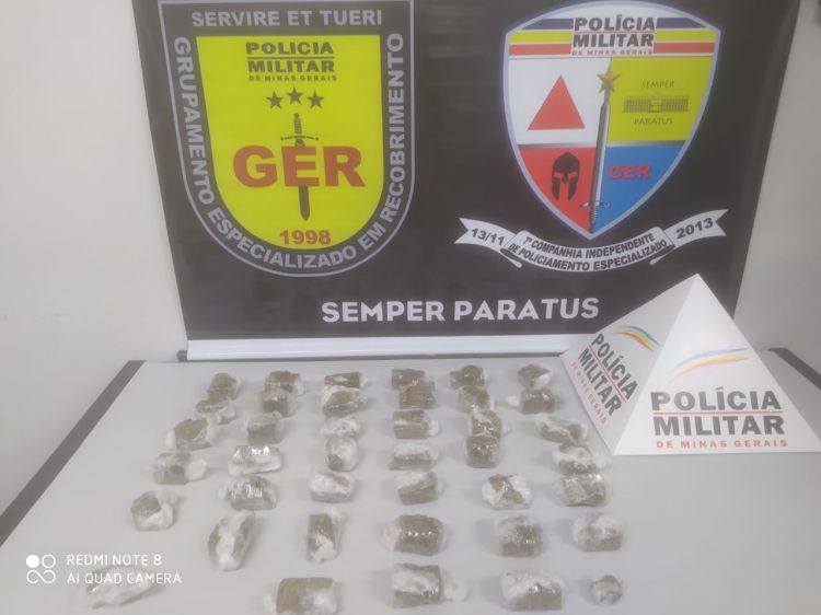 Homem é preso em Itaúna com 40 tabletes de maconha