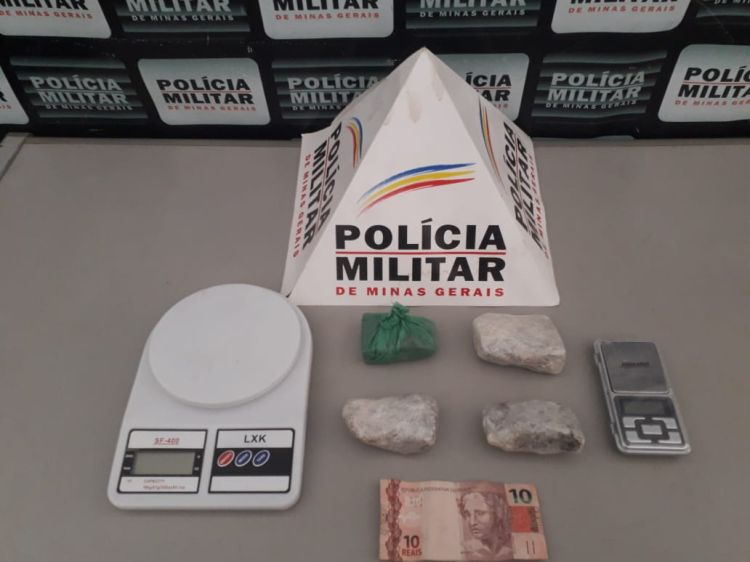 Polícia Militar apreende menor por tráfico de drogas em Pará de Minas