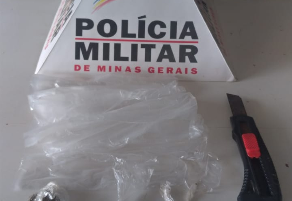 Menor é apreendido em Dores do Indaiá suspeito de tráfico de drogas