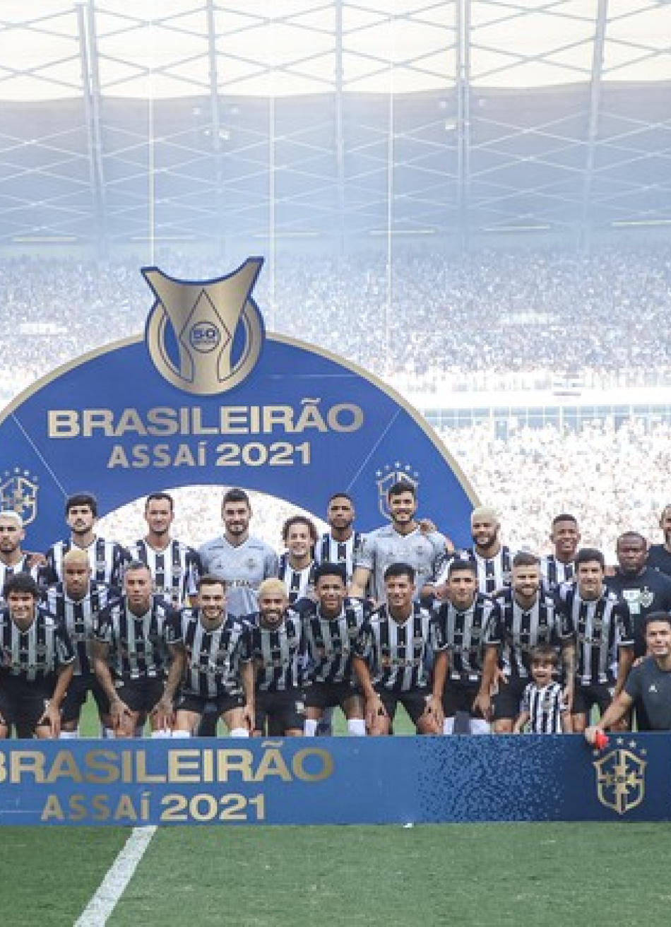 Atlético vence o Bragantino em partida marcada pela entrega da taça de campeão brasileiro