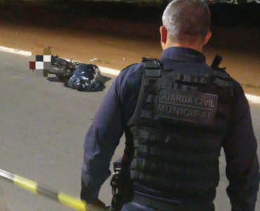 Jovem é morto a tiros em via pública no bairro Concesso Elias, em Nova Serrana