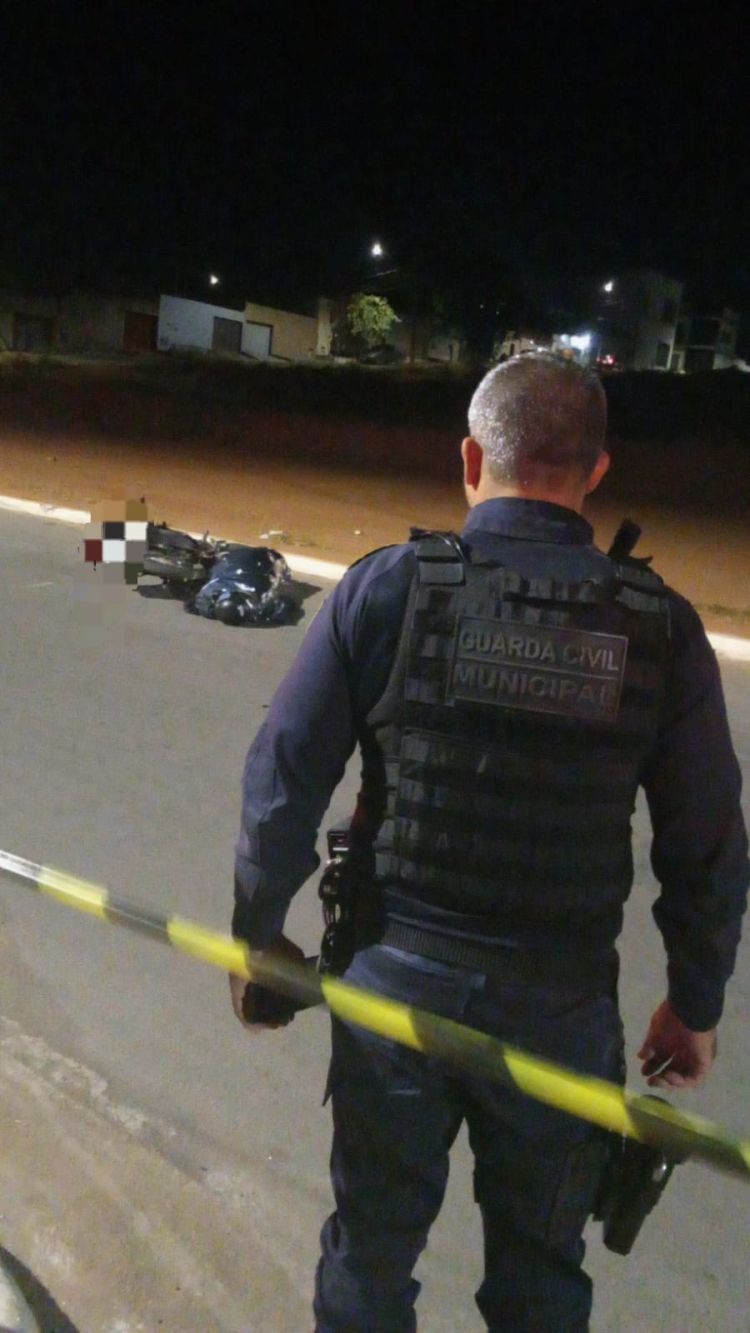 Jovem é morto a tiros em via pública no bairro Concesso Elias, em Nova Serrana