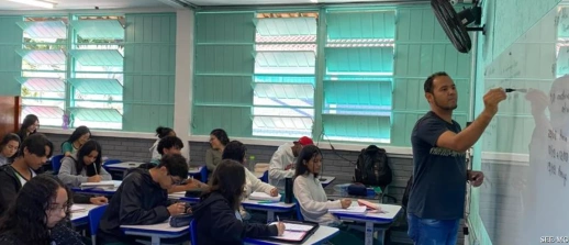 Secretaria de Educação de Minas Gerais anuncia edital para contratação de professores e reforça valorização docente